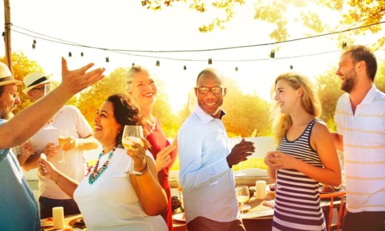 BBQ Party Planning: How to Master Food and Beverage Quantities for a Crowd