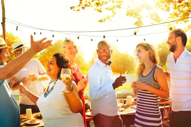 Serving a Crowd: Calculating Food and Beverage Quantities for Your BBQ Party