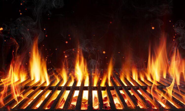 Summer BBQ Season: Why Smoked Meat Tastes Better Outside